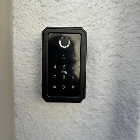 Joli Nid Douillet Proche Nimes Daire *